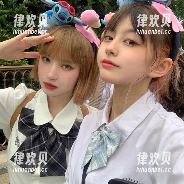 “17一起吃瓜”网页，页面更新速度快得让我怀疑我还在醒着吗？