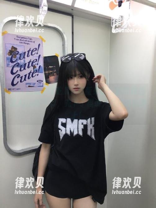 51吃瓜iOS版来啦！别问我这款App能干嘛，先下了再说，瓜始终在路上！