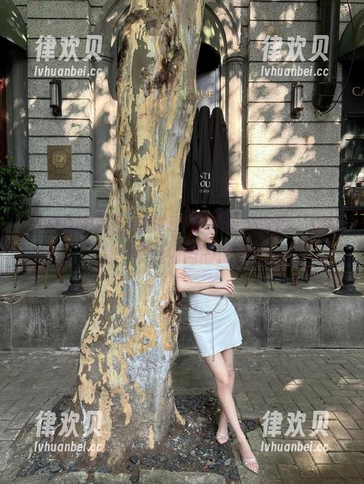 跳进51吃瓜中心官网，这可是个不怕掉肉的地方！