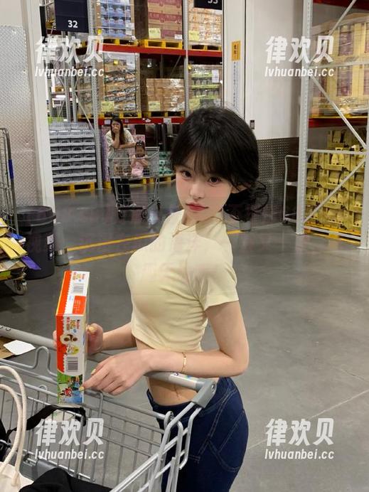 万篇长征-黑料不打烊668.su视频：沉浸在瓜的海洋，一波又一波，乐趣无边哦！