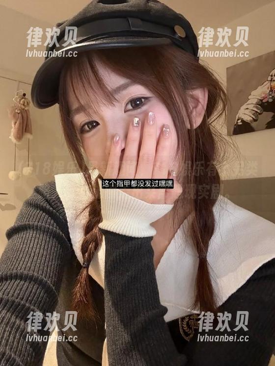 718娱乐 最新趣闻,718娱乐有个另类路人,仿佛刚走出某部超现实剧。