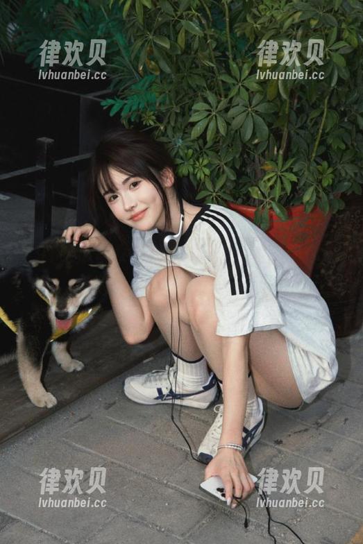 91吃瓜群众 安装91吃瓜群众,带你进入永久的八卦小宇宙!