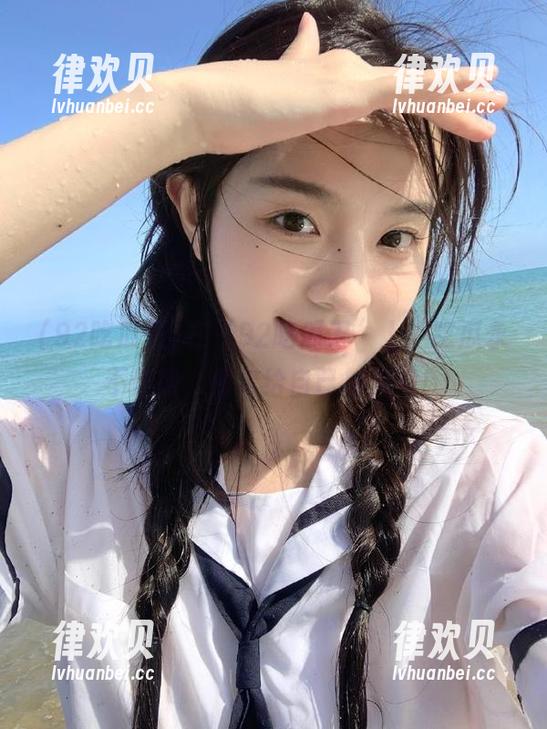 在“92吃瓜王”上，吃瓜永不迷路，偶尔给自己加加戏！