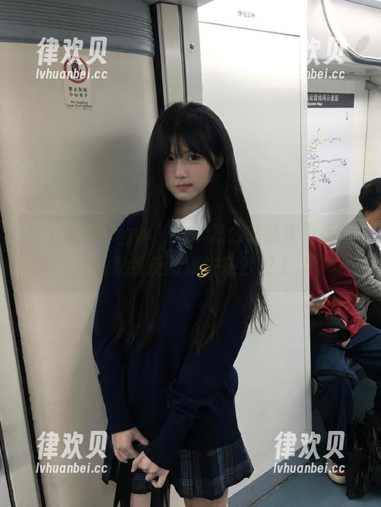 “cgw”教你怎么才能永不迷路，结果我反而迷失在沙发上...