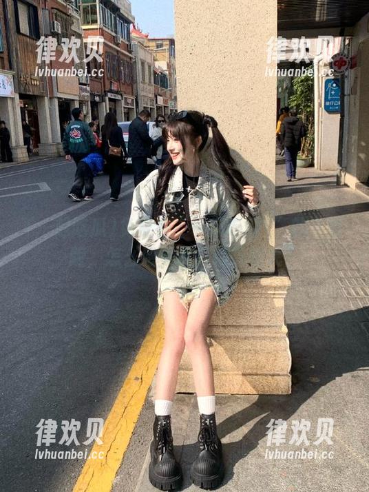 一起吃瓜 免费看“一起吃瓜1”的完整版,怎么感觉这瓜越吃越大?