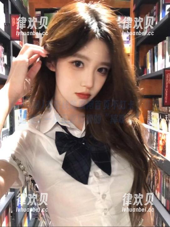 在在线吃瓜网首页不打卡，仿佛错过了一场五彩斑斓的“摔跤秀”！