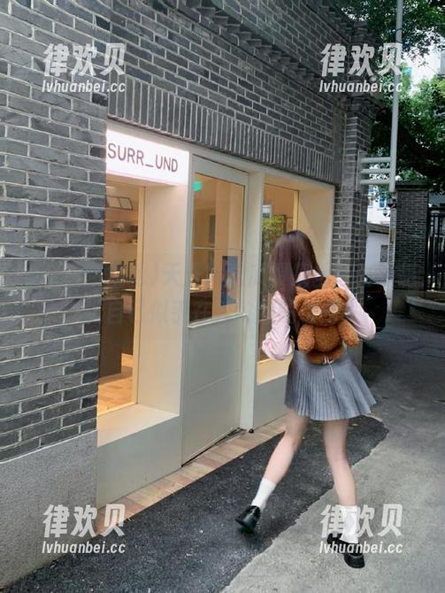 天天刷吃瓜聚集地，为啥感觉自己似乎在等收藏的信号？