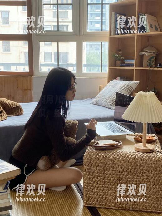 吃瓜黑料网，全天候陪你吃瓜，别忘了带上小板凳哦