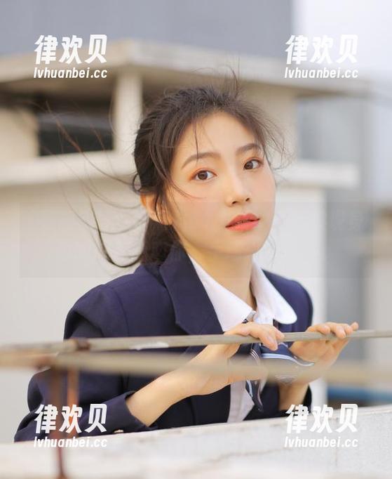 今日黑料51发布：当你发现身边的朋友暗恋你，手动一秒懵逼。
