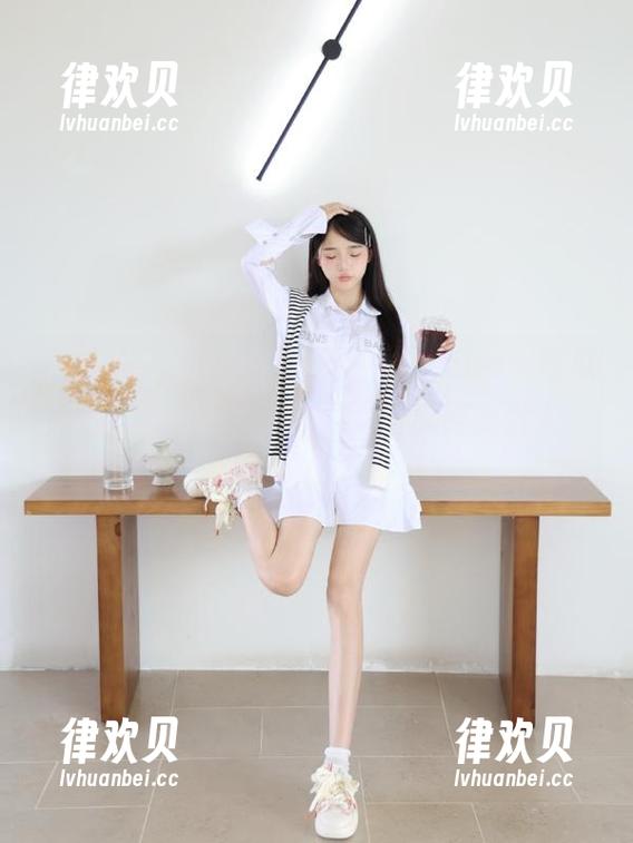 “黑料不打烊”app，吃瓜直达，才能成就你成为“吃瓜界女强人”！