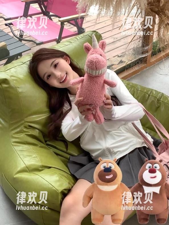 真是好奇心害死猫，连连跳转黑料吃瓜网站地址，只为窥探那点心酸！