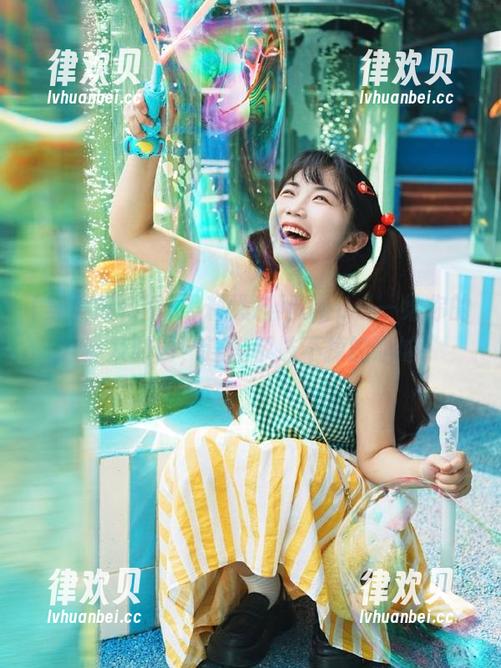 黑料爆料网app——给你的八卦及时雨，连你都抹不掉的尴尬！