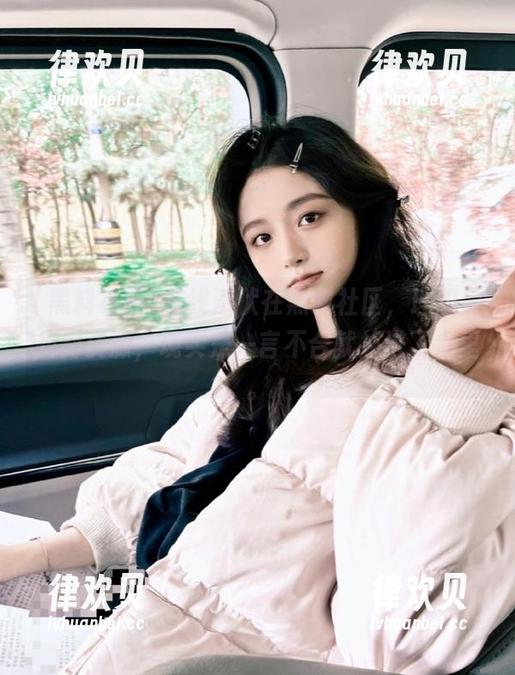 黑料社区 在线潜伏在黑料社区,理想是找到资源,现实是一言不合就掉进了海里。